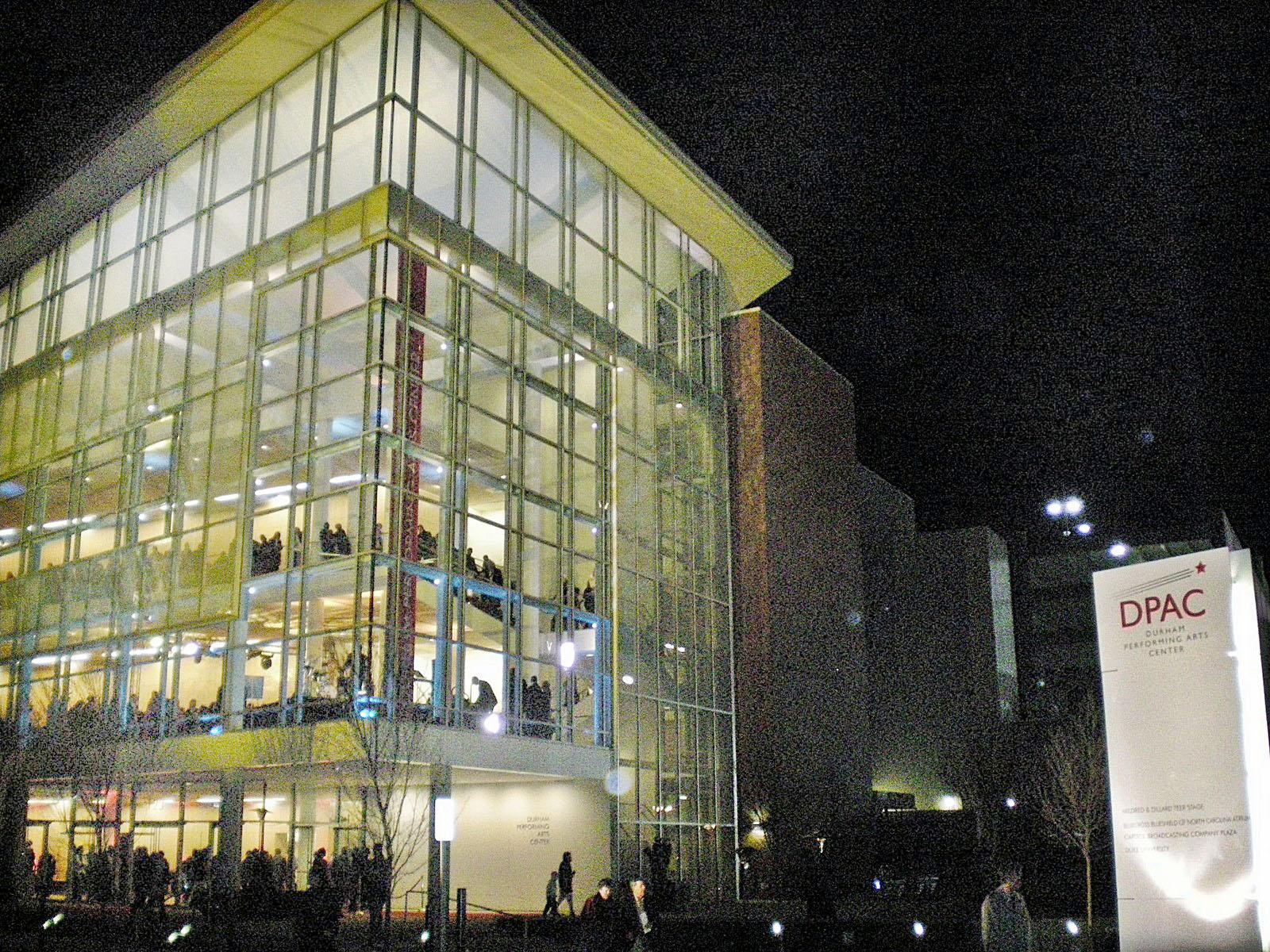 DurhamPerformingArtsCenter_015lightend